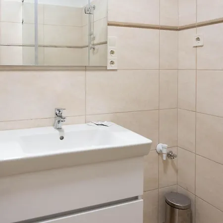 Csaba Vendeghaz Izsák