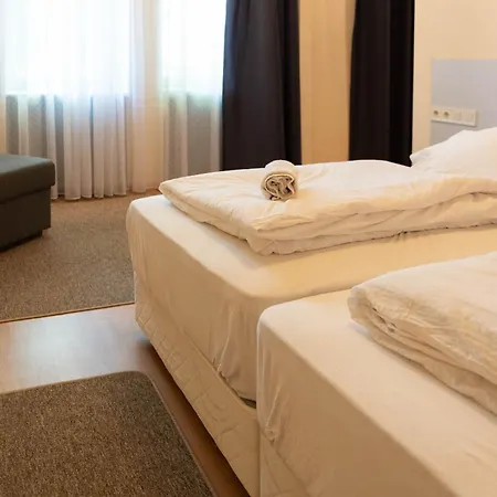 Csaba Vendeghaz Izsák