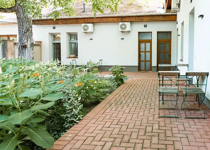 Csaba Vendeghaz Гостевой дом